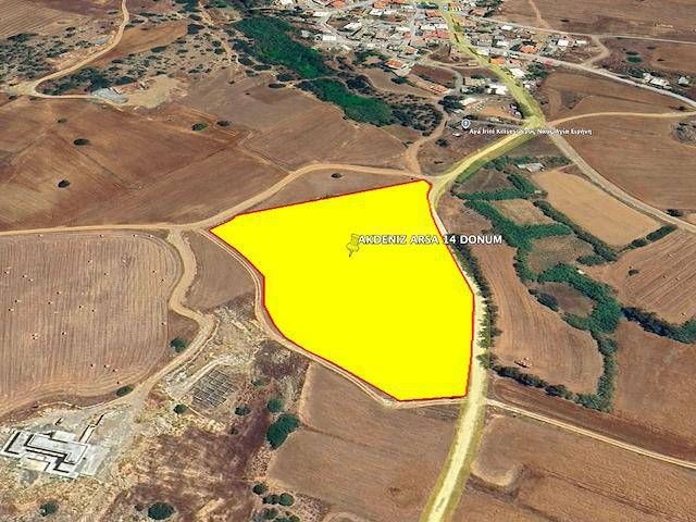 KKTC Girne Akdeniz'de 14 Dönüm Türk Koçanlı Arsa – 84 Dairelik Deniz Manzaralı Site Projesi İle Hazır Yatırım Fırsatı! - Fotoğraf 2