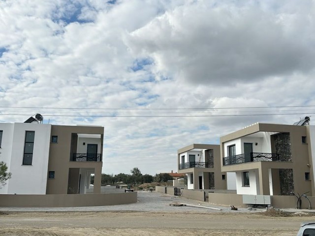 Lefkoşa demirhanda satılık 4+1 villa havuzlu - Fotoğraf 2