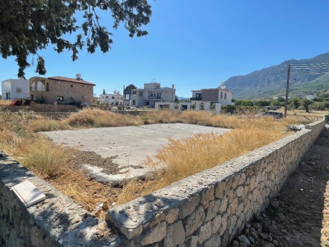 Girne Lapta'da Doğa Manzaralı Konut İmarlı Arsa Satılık! - Fotoğraf 2