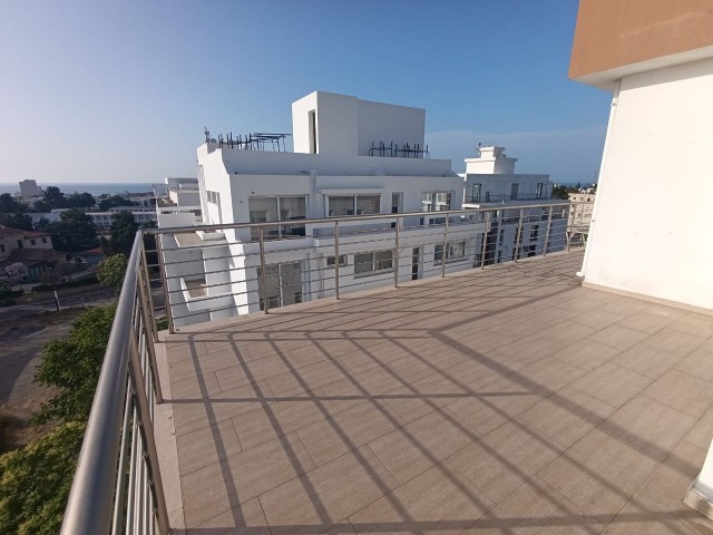 Girne merkezde satılık eşyalı 2+1 pentouse