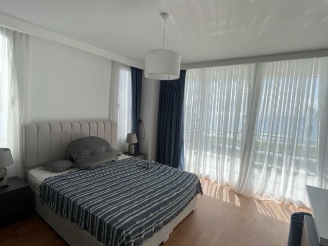 İskelenin en nezih sitesinde satılık 3+1 özel havuzlu villa . - Fotoğraf 3