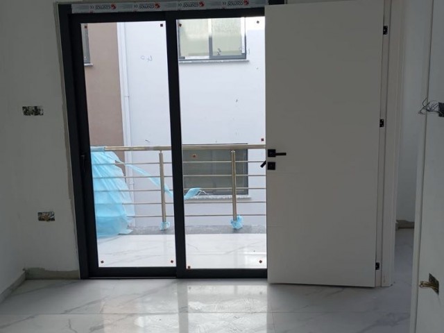 Lefkoşa Gönyelide satılık Türk Koçanlı 2+1 daire - Fotoğraf 3