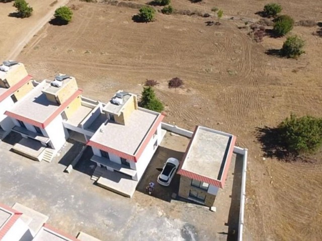 Tatlı su bölgesinde kaçırılmayacak fırsat 3+1 ortak havuzlu satılık villa - Fotoğraf 3