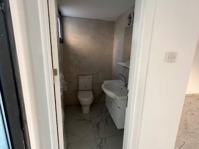 Alışılmadık Konfor: Girne Alsancak'ta Doğa Manzaralı 2+1 Penthouse