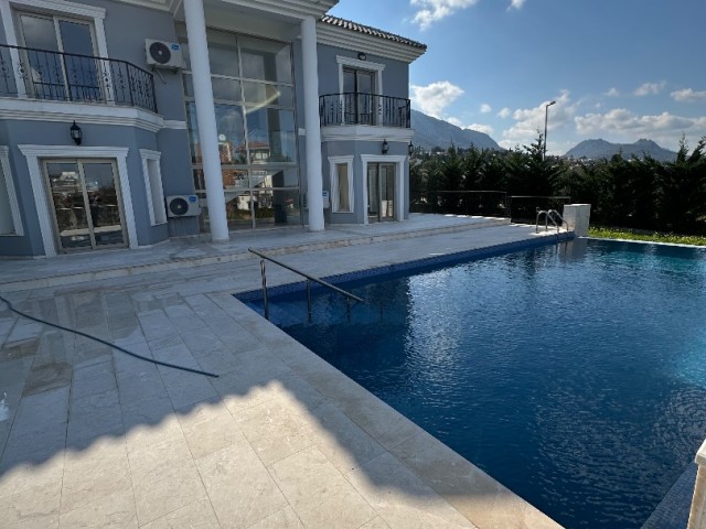 Girne Bellapais’te ultra lüks satılık villa - Fotoğraf 2