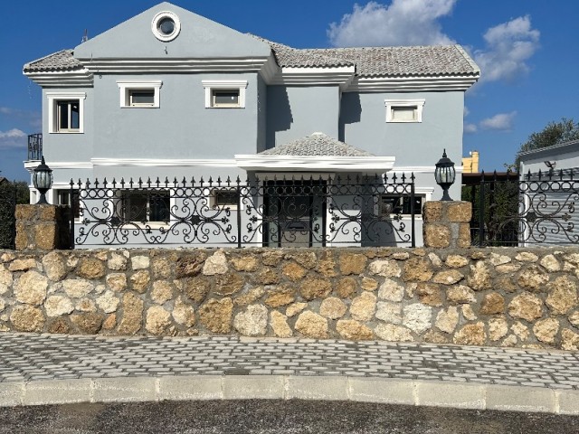 Girne Bellapais’te ultra lüks satılık villa - Fotoğraf 3