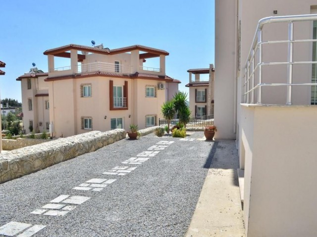 Lefkoşa Hamitköyde Kaçırılmayacak Fırsat Olan Yeni Tamamlanmış 3+1 Geniş Bahçeli ve Teraslı Villa! - Fotoğraf 2