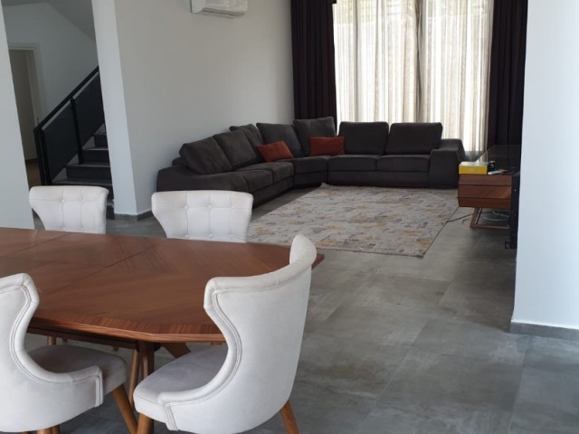 Karmi, Girne'de Satılık Muhteşem Modern 4+1 Lüks Tam Müstakil Villa