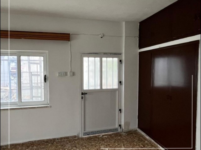 📍Gazimağusa / Sakarya – 🏡Satılık 6+2 Müstakil Ev |🪙Yatırım Fırsatı |🏗️5 Kat İmar İzinli |💷200.000 £ | KIZILÖRS INVESTMENT