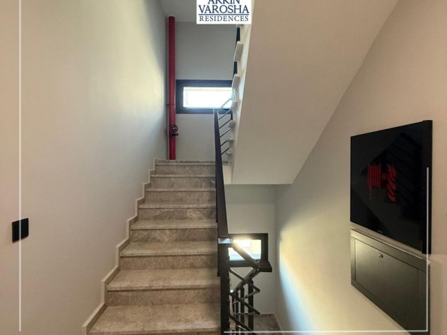 🏛️Arkın Varosha Residence, 📍Gazimağusa / Palm Beach - 📜Koçanı Hazır Satılık 3+1 Daire |🔌Eşyalı & Mobilyalı |🆕Sıfır Daire |💷 285.000 £ | KIZILÖRS INVESTMENT - Fotoğraf 4