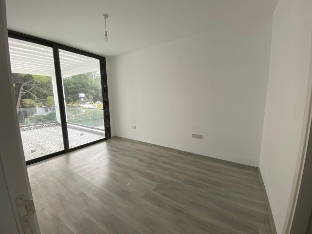 Girne Merkez'de yeni Asgariye hastanesi yakını Özel Teraslı Satılık 3+1 Villa! - Fotoğraf 4