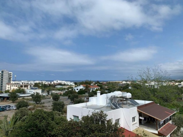 Kuzey Kıbrıs Gayrimenkulü: Girne merkezde denize yakın Blue Palm Site’de satılık loft daire SA-2-0204 - Fotoğraf 3