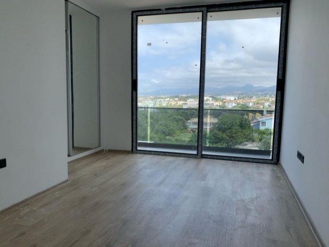Kuzey Kıbrıs Gayrimenkulü: Girne merkezde denize yakın Blue Palm Site’de satılık loft daire SA-2-0204 - Fotoğraf 4