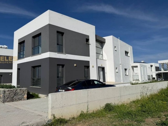Ozanköy, Kuzey Kıbrıs’ta deniz kenarında modern villa SV-3-0447 - Fotoğraf 2
