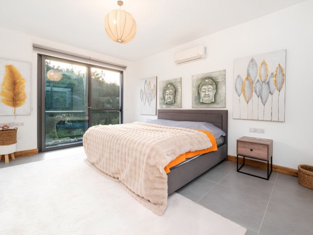 Bellapais'te Satılık 3+1 Full Eşyalı, Havuzlu ve Modern Lüks Villa - Fotoğraf 4