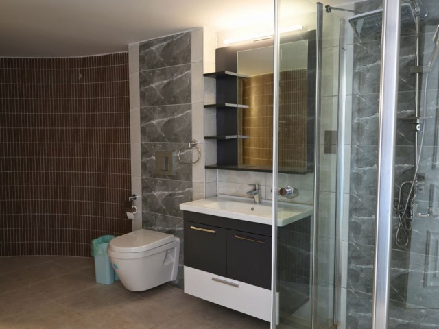 Yukarı Girne’de Full Eşyalı, Özel Havuzlu & Kapanmaz Manzaralı 3+1 Penthouse! - Fotoğraf 3