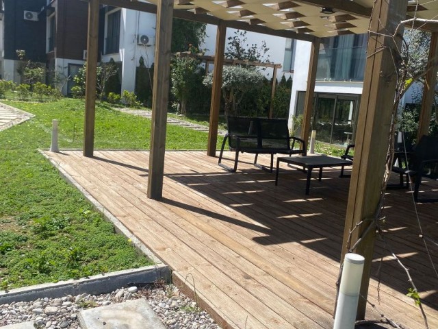 Girne Zeytinlik'te Şehir Manzaralı Modern Site Zeytin Homes kaçırılmayacak fırsat 2+1 Daire (kdv+trafo ödenmiş)krediye uygun - Fotoğraf 4