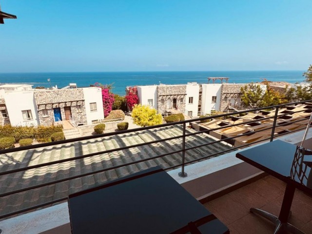 Bahçeli'de, Palm Bay View'da aranan sahil geliştirme bölgesinde 2 adet çift kişilik yatak odalı güzel bir Penthouse daireye sahip olmak için harika bir fırsat. Müstakil tapulu ve doğrudan taşınmaya hazır, sitede 2 harika restoran, büyük ortak havuz, spor salonu, plaja inen merdivenler - Fotoğraf 3
