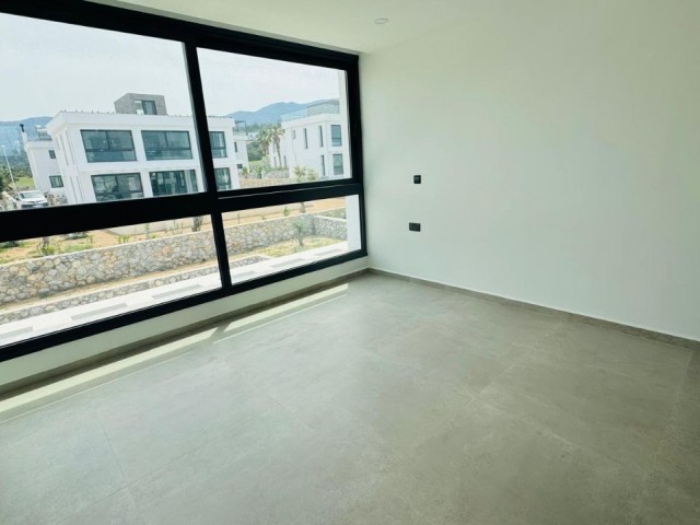 Marina Park, Bahçeli'de Özel Havuzlu, Taşınmaya Hazır 3 Yatak Odalı Villa