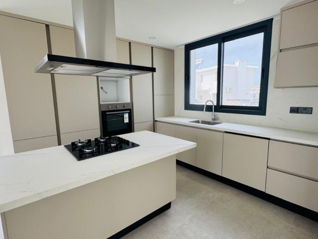 Marina Park, Bahçeli'de Özel Havuzlu, Taşınmaya Hazır 3 Yatak Odalı Villa - Fotoğraf 3