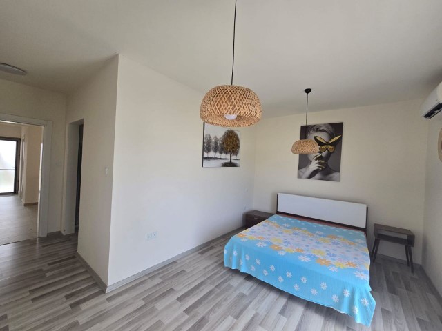 Sahibinden Lapta'da Havuzlu Kış Bahçelİ 3+1 Villa