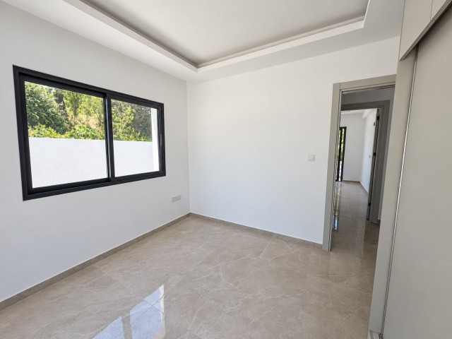 Girne Lapta Bölgesinde Denize 800 m Uzaklıkta 2+1 Satılık Yeni Bitmiş Daire - Fotoğraf 4