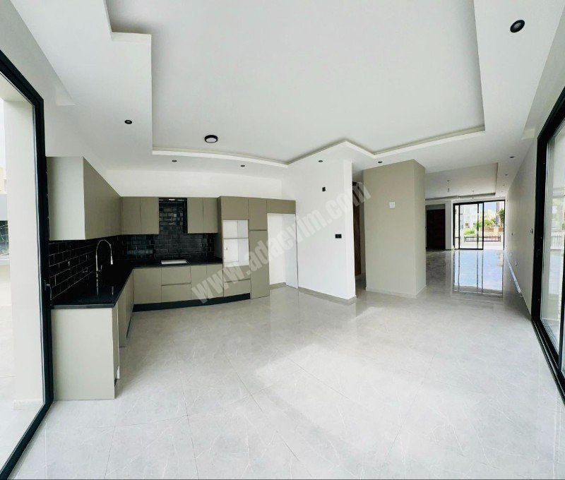 Gönyeli Bölgesi İrmar Market Karşısında Bulunan Geniş Bahçeye Sahip Tek Müstakil 2 Adet Villamız Satışta