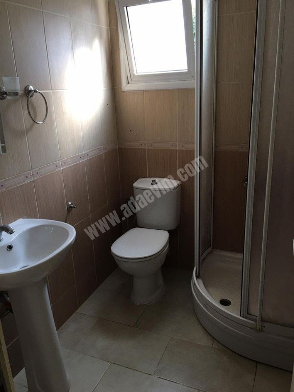 Gönyeli Bölgesinde Merkezde 2+1 Eşyalı Zemin Kat Bahçeli Daire Kiralık