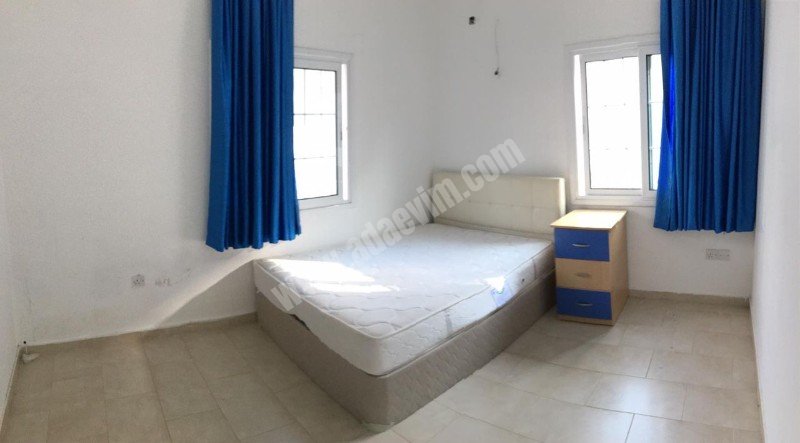 Gönyeli Bölgesinde Merkezde 2+1 Eşyalı Zemin Kat Bahçeli Daire Kiralık