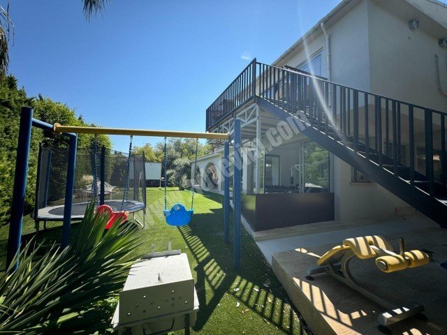 Doğanköy'de 4+1 Satılık Lüks Villa | Girne Bölgesi Yatırımlık Villa