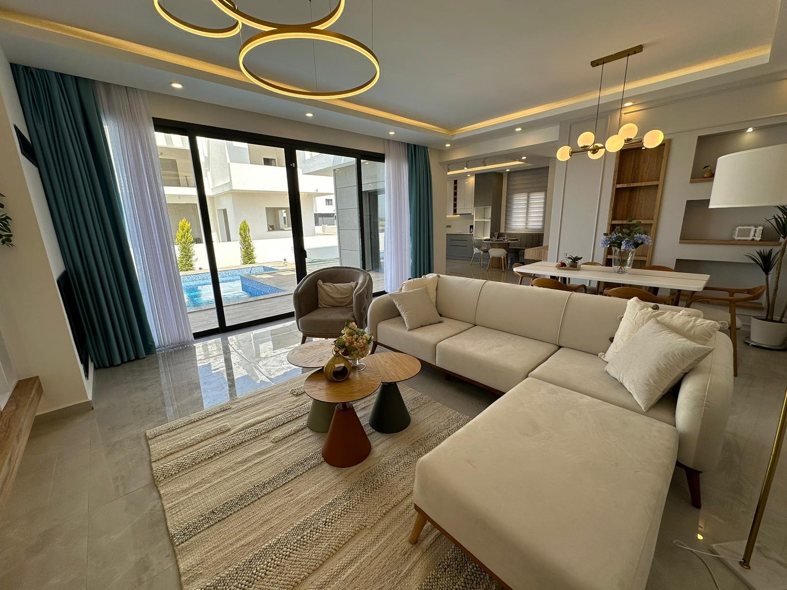 Satillik Yeni Bogazici de 3+1 Luks Villa 