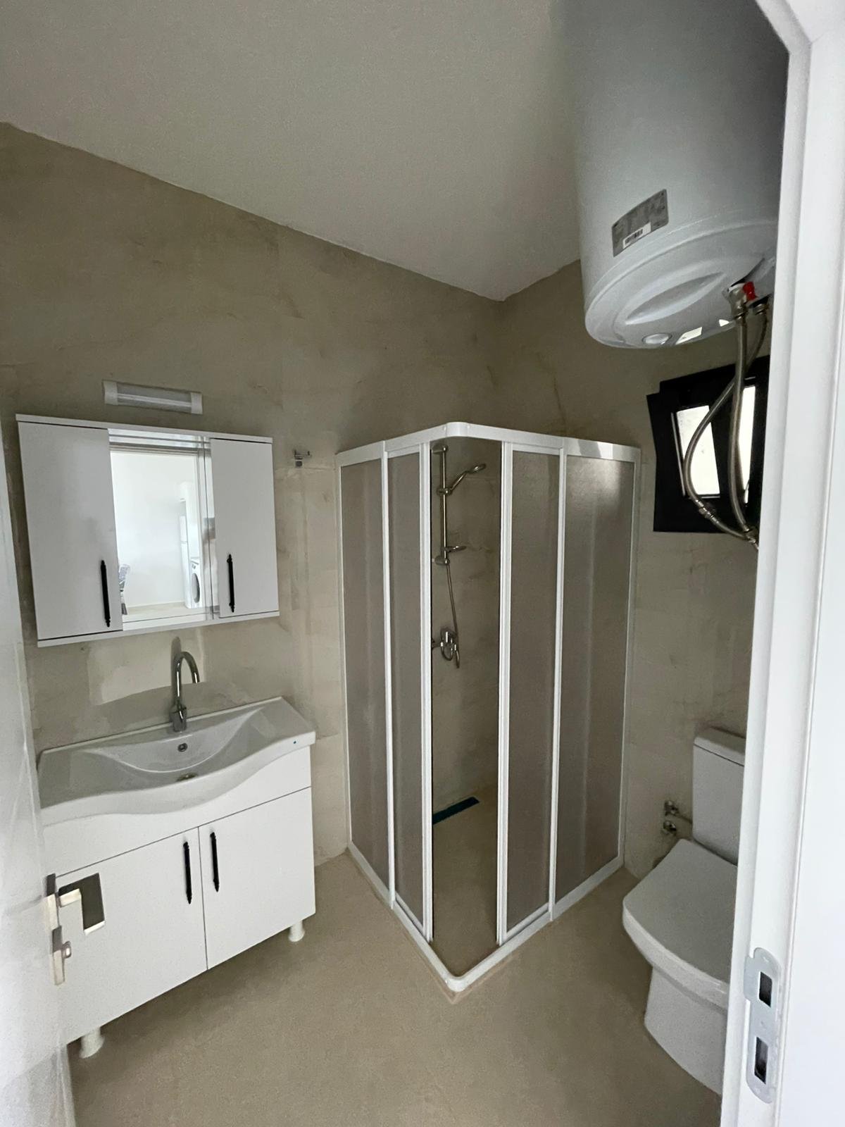 GAZİMAĞUSA TUZLA BÖLGESİN'DE KİRALIK 1+1 SIFIR DAİRE