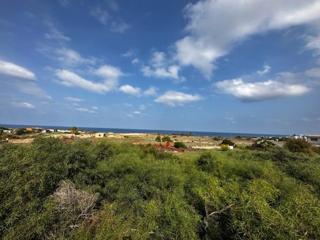 Girne/Karsıyaka'da Satılık 3540 m2 Muhteşem Lokasyonda Arazi