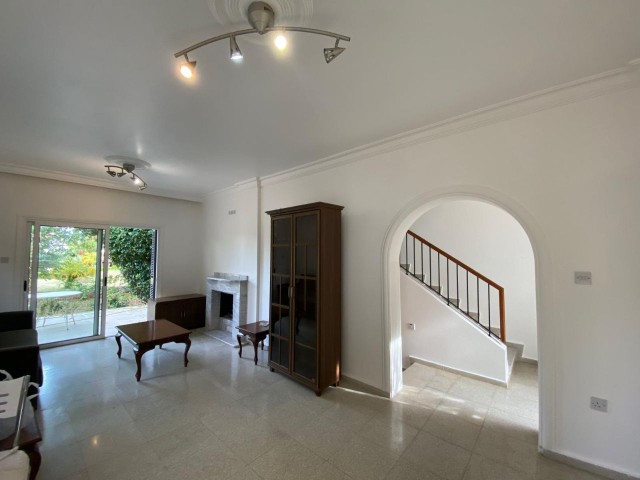 Girne/Karaoğlanoğlu’nda kiralık 3+1 ikiz ev 