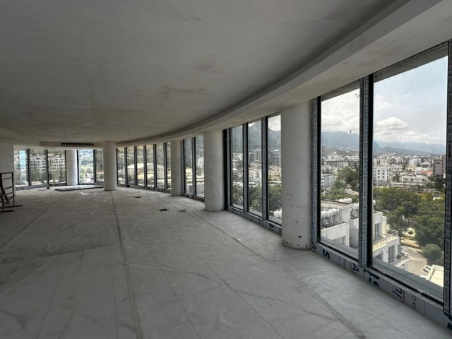 Girne merkezde lüks Business center - Fotoğraf 4