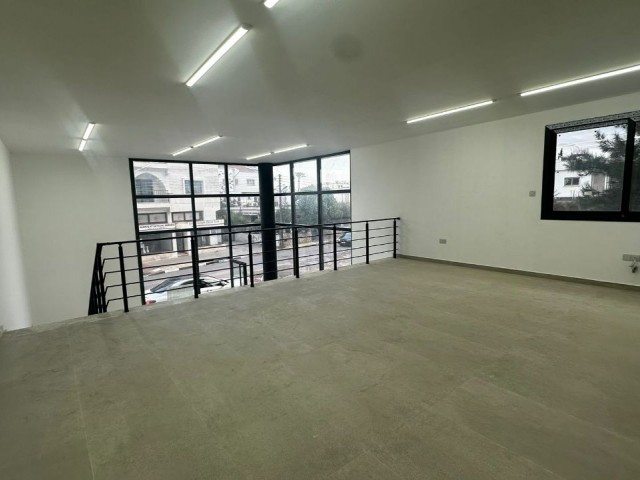 Girne merkezde kiralık yeni dükkan