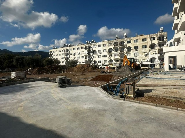 Girne merkezde kiralık lüks dükkan .Ana yol üstü