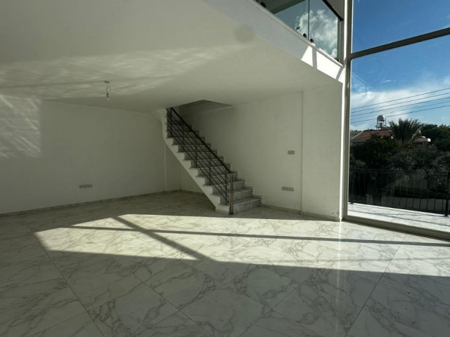 Girne merkezde kiralık lüks dükkan