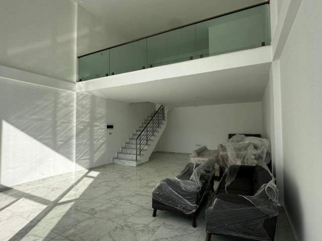 Girne merkezde kiralık lüks dükkan