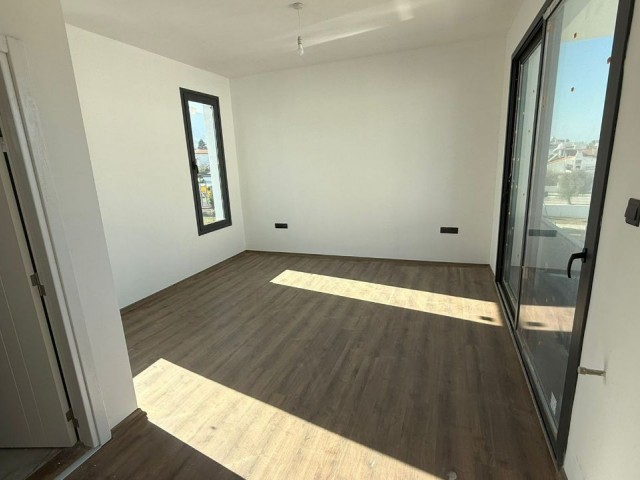 Denize yakın satılık modern dizayn villa!Takasa açık!