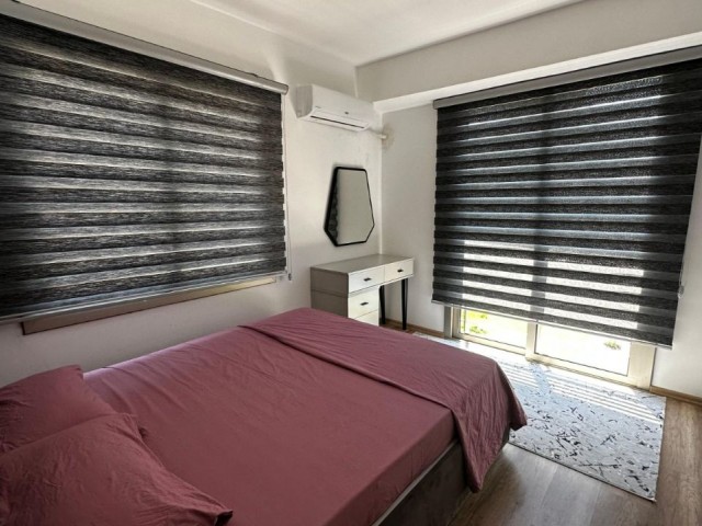 Deniz ve dağ manzaralı taşınmaya hazır kiralık villa