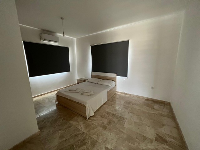 Girne Alagadide günlük kiralık 4+1 villa