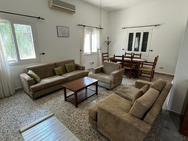 Girne Ozanköy’de kiralık 4 + 1 villa