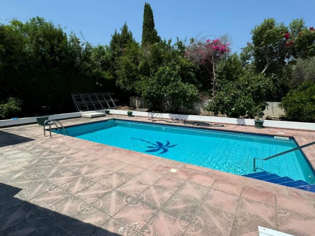 Girne Ozanköy’de kiralık 4 + 1 villa