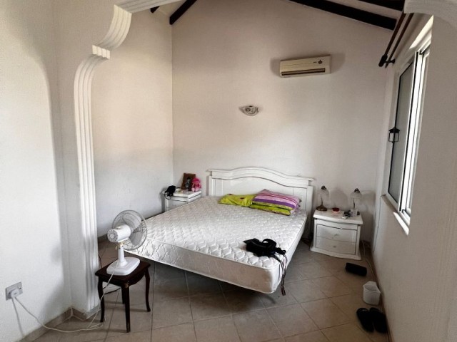 Girne Çatalköy’de kiralık 4 + 1 villa