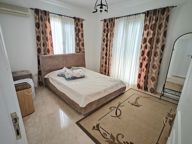 Günlük kiralık 3+1 özel havuzlu villa,Alsancak, Girne. Merit otellere ve denize yürüme mesafesinde