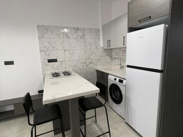 Kiralık 1+1 daire, öğrencilere uygundur. Mağusa, Sakarya. Doğu Akdeniz Üniversitesine yürüme mesafesinde