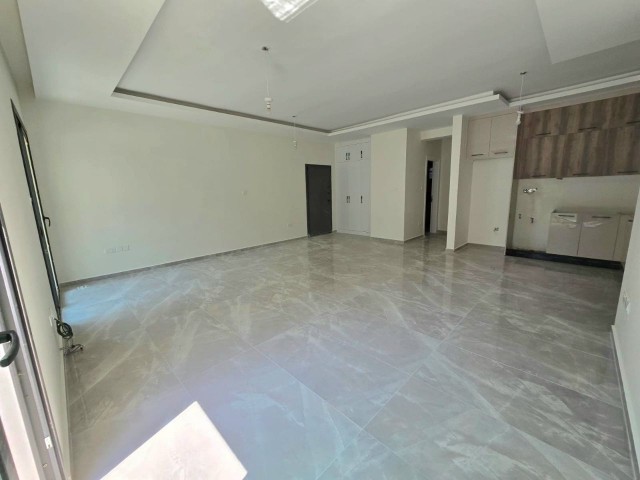 Girne Çatalköy'de satılık bahçeli daire