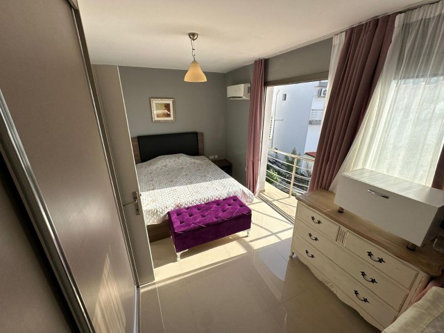 Girne Çatalköy Satılık 3+1 Triplex Townhouse / Ortak Havuz/ Özel Bahçe ve Teras - Fotoğraf 2