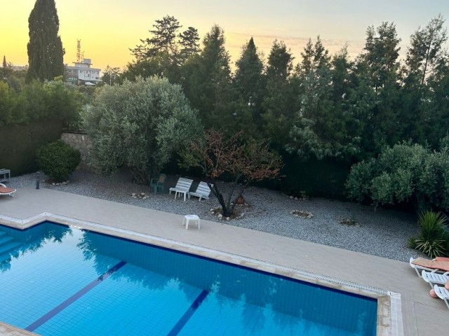 Girne Alsancak'ta Satılık 3+1 Havuzlu Villa